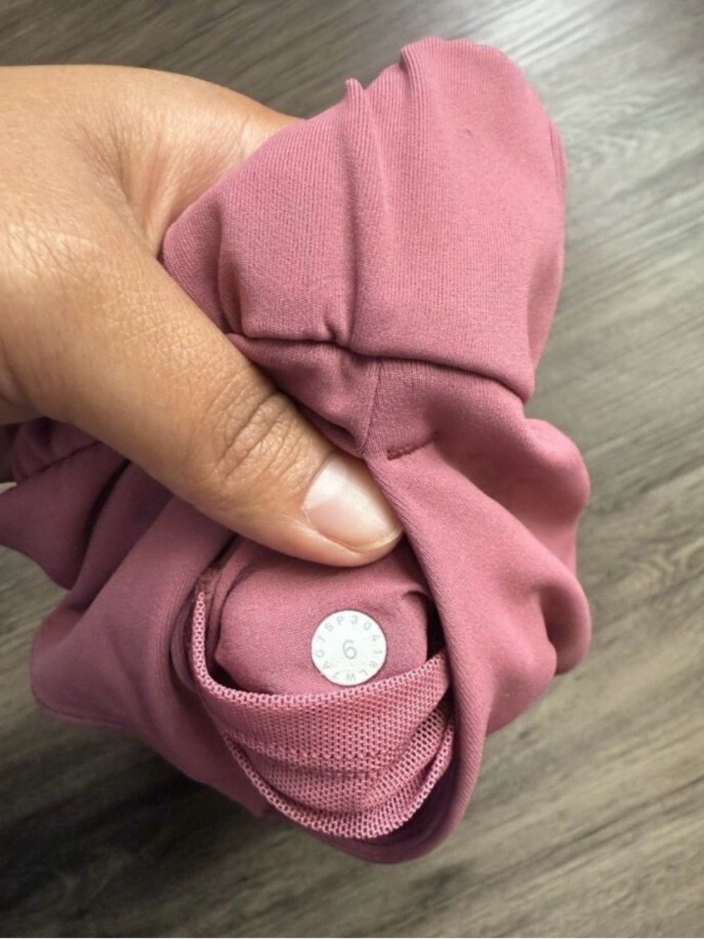 Lululemon Women's On The Fly Drawstring Blush Pink Shorts Size 6 Athlesuire - Picture 6 of 6